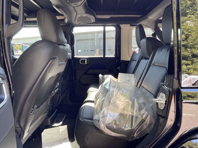 New 2027 Jeep Wrangler Unlimited Sahara AWD/4WD image 11