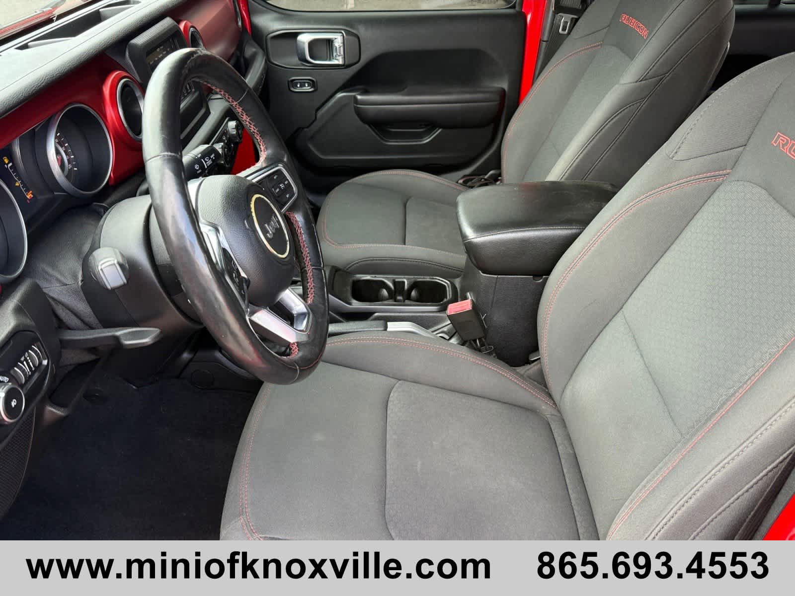 Used 2018 Jeep Wrangler Unlimited Rubicon w/ LED Lighting Group AWD/4WD image 12