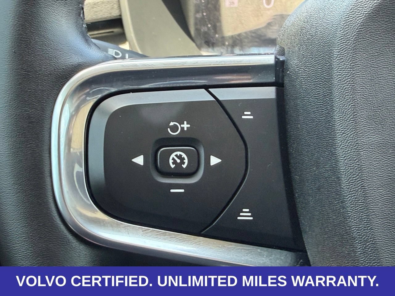 Certified 2026 Volvo XC40 B5 Plus AWD/4WD image 15