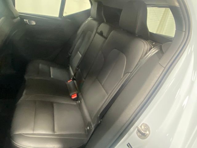 Certified 2025 Volvo XC40 B5 Core AWD/4WD image 14