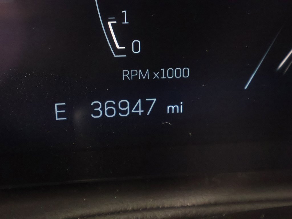 Used 2024 Cadillac XT4 Premium Luxury image 35