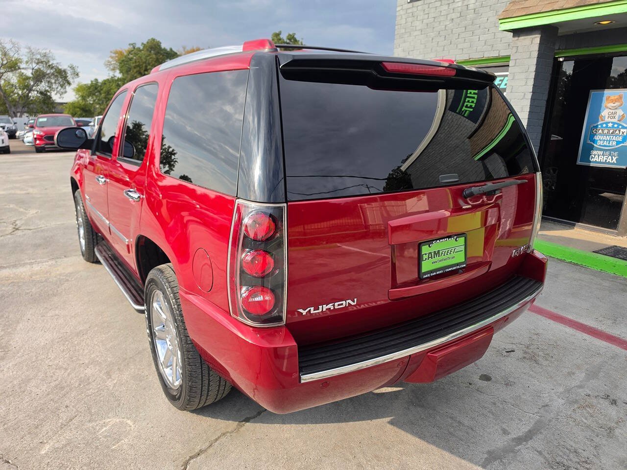 Used 2014 GMC Yukon Denali RWD image 7