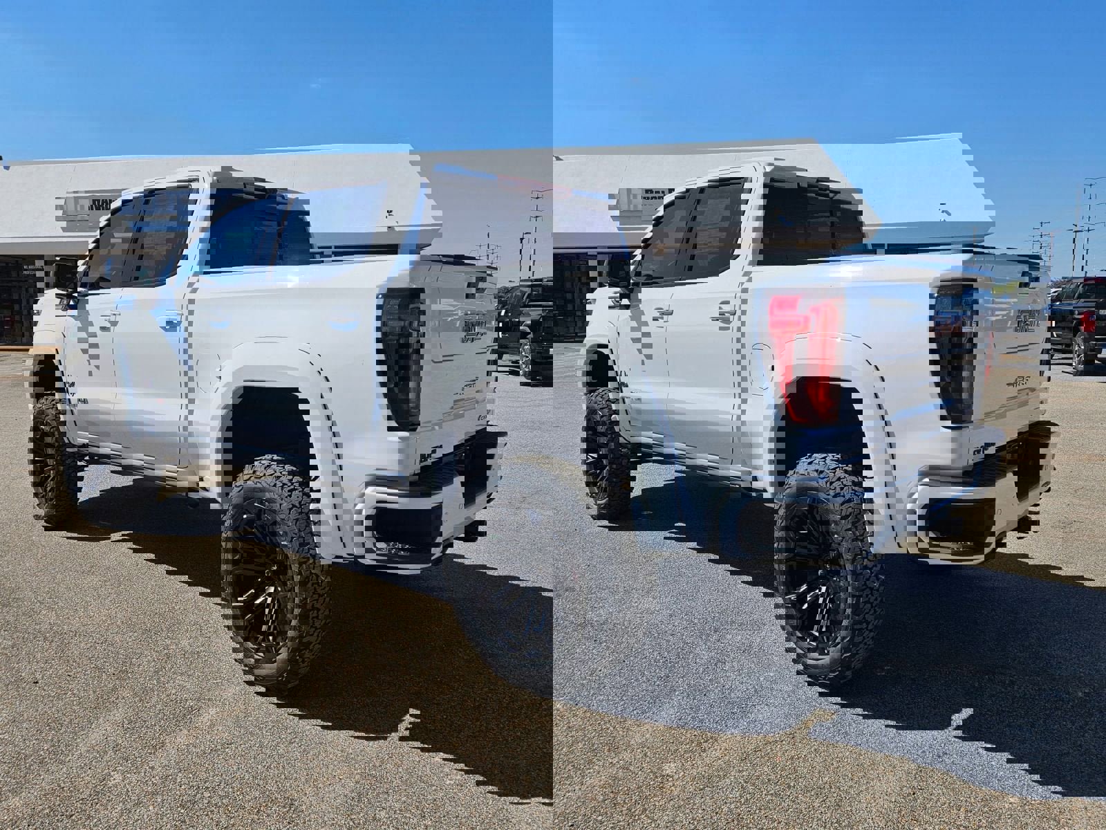 New 2025 GMC Sierra 1500 AT4 w/ AT4 Premium Package image 3