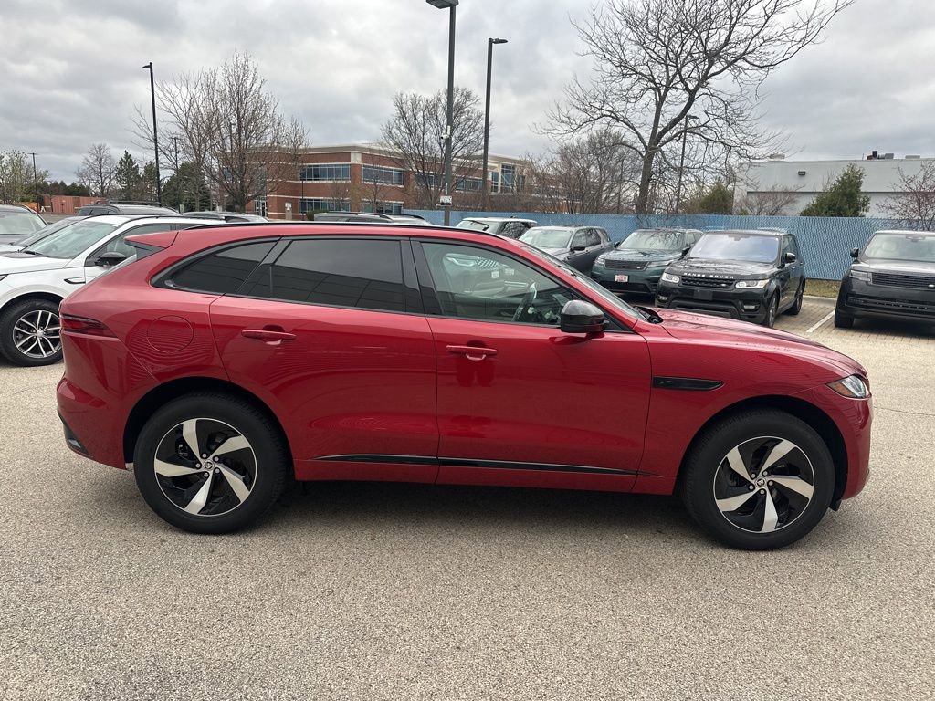 Used 2025 Jaguar F-PACE R-Dynamic S image 9