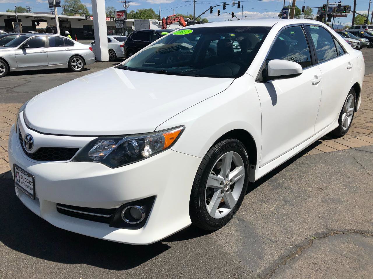 Used 2012 Toyota Camry SE FWD image 6