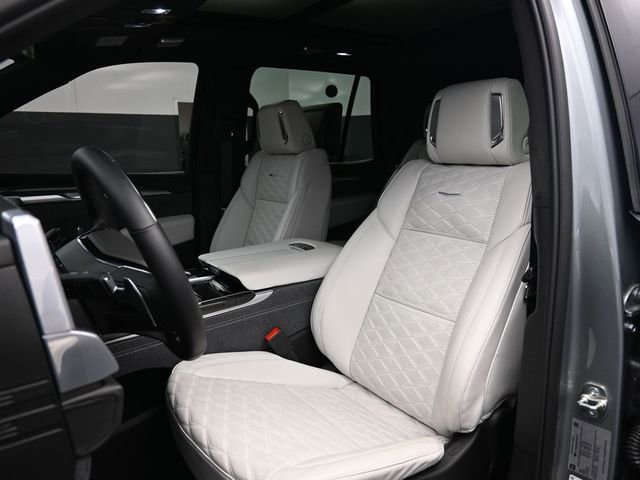 Used 2025 Cadillac Escalade V image 26