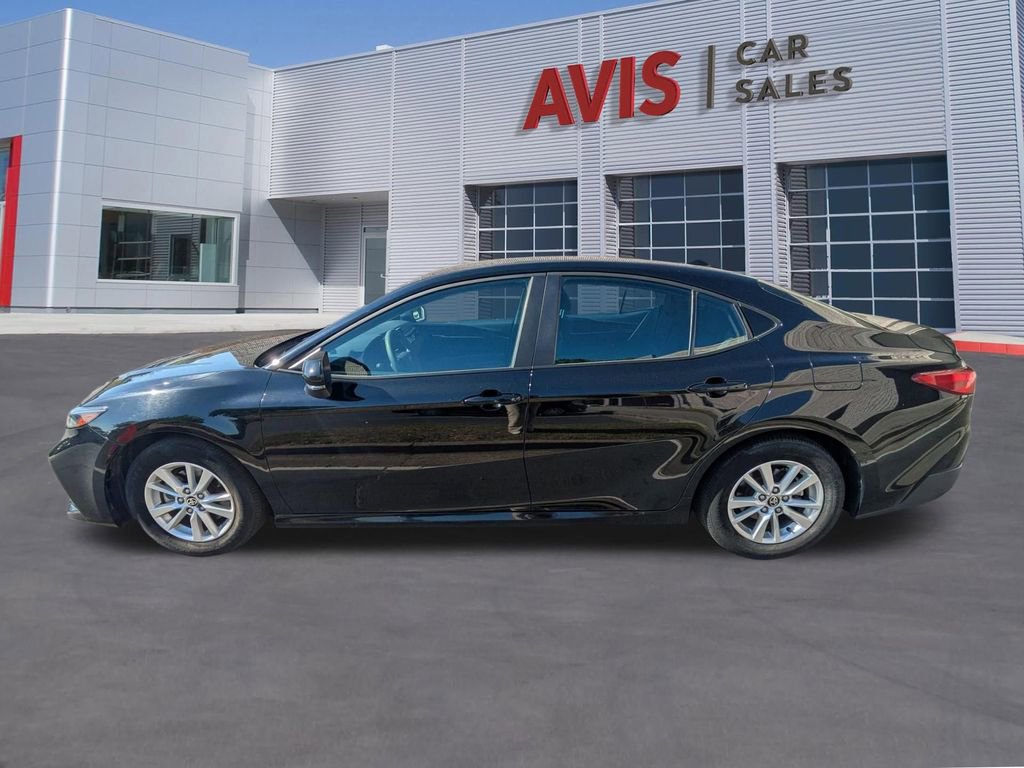 Used 2025 Toyota Camry LE FWD image 10