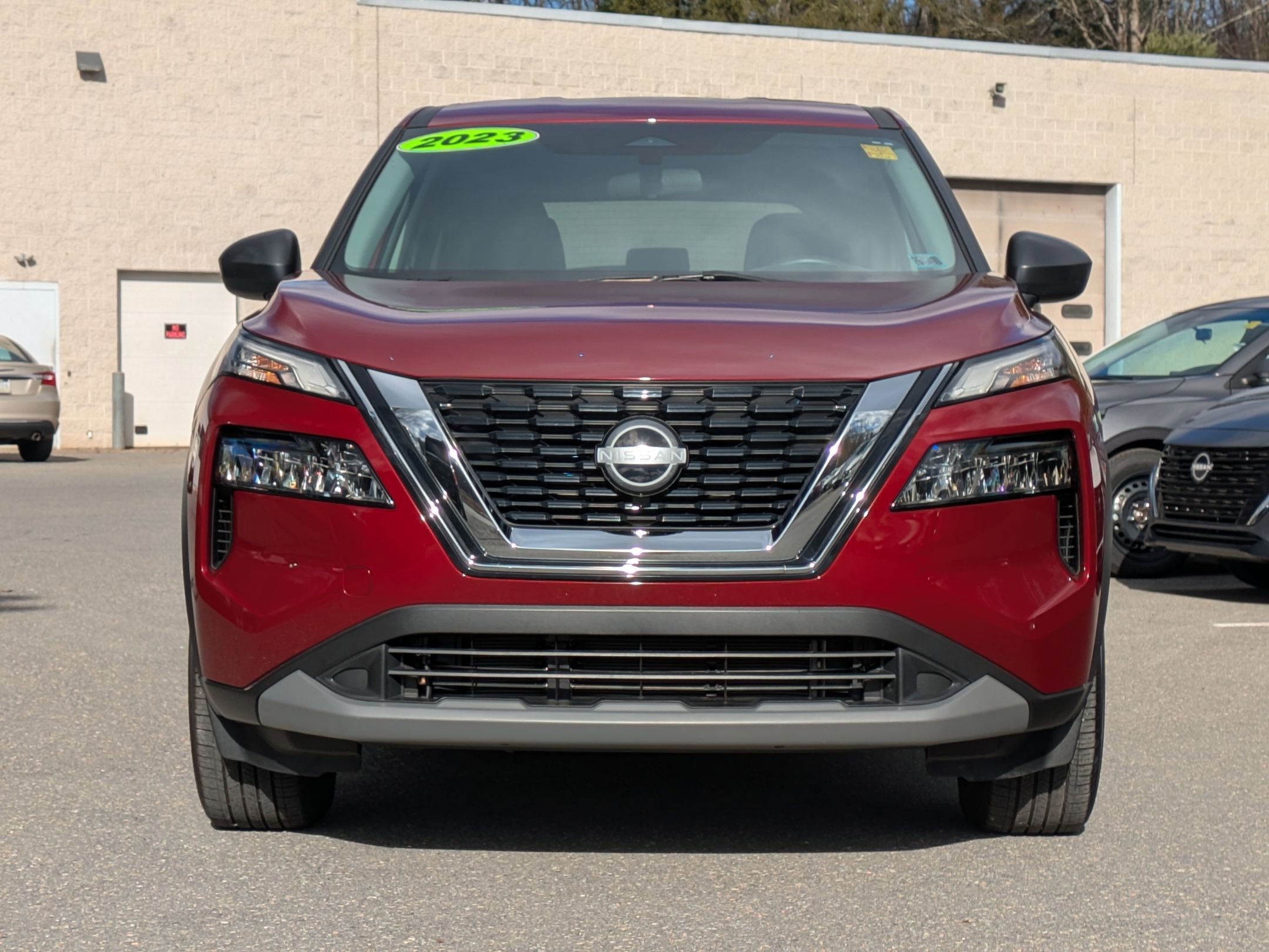 Used 2023 Nissan Rogue S video 2