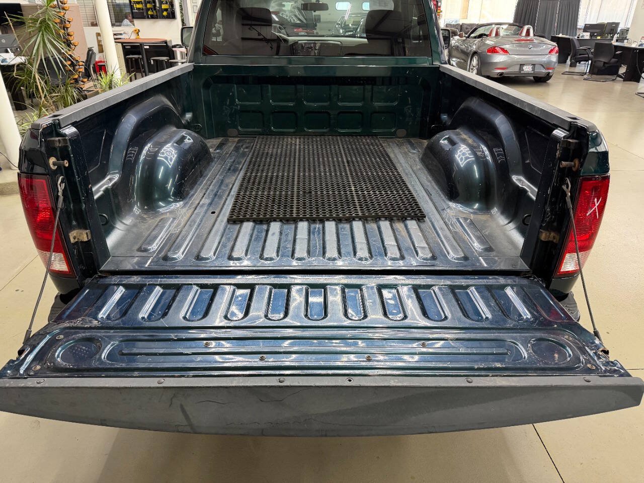 Used 2011 RAM 1500 Tradesman RWD image 9