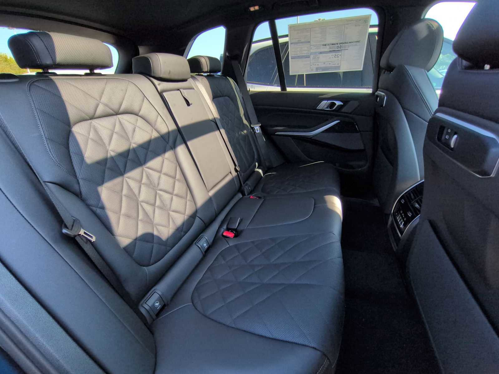 Used 2026 BMW X5 xDrive40i w/ M Sport Package image 22