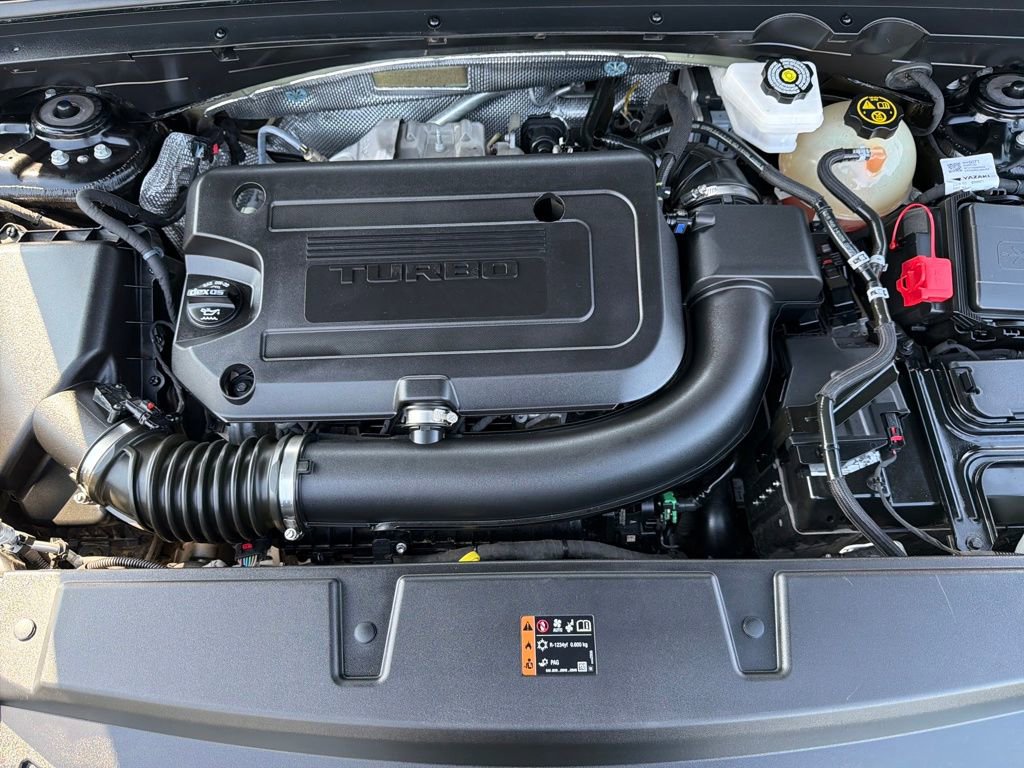 Used 2023 Buick Envision Avenir image 24