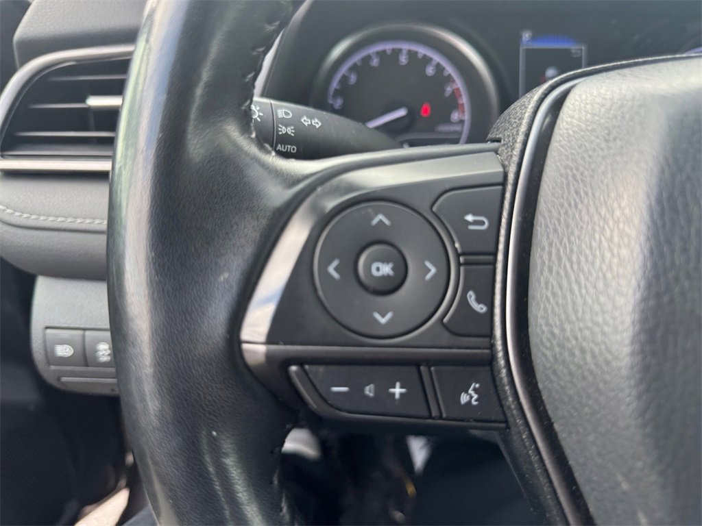 Used 2023 Toyota Camry SE image 21