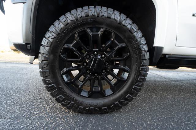 Used 2025 GMC Sierra 2500 Denali Ultimate image 40