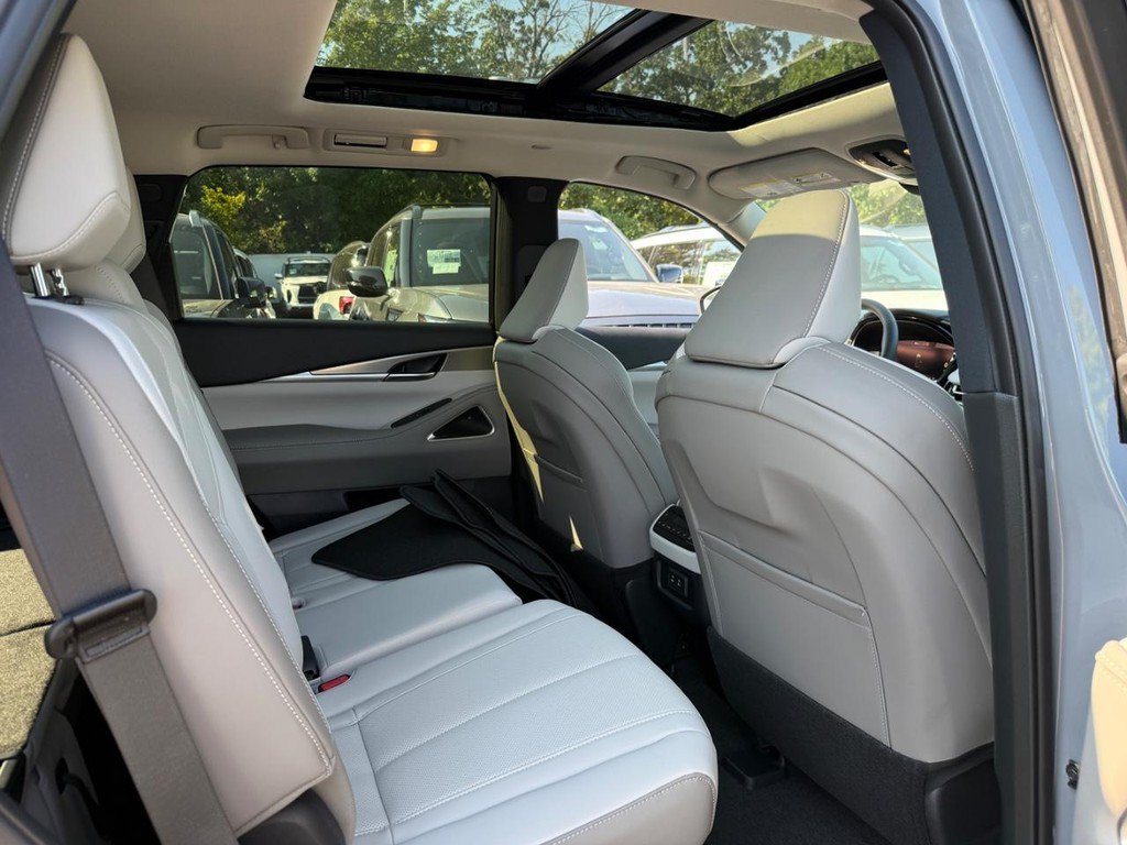 New 2027 INFINITI QX60 Luxe AWD/4WD image 5