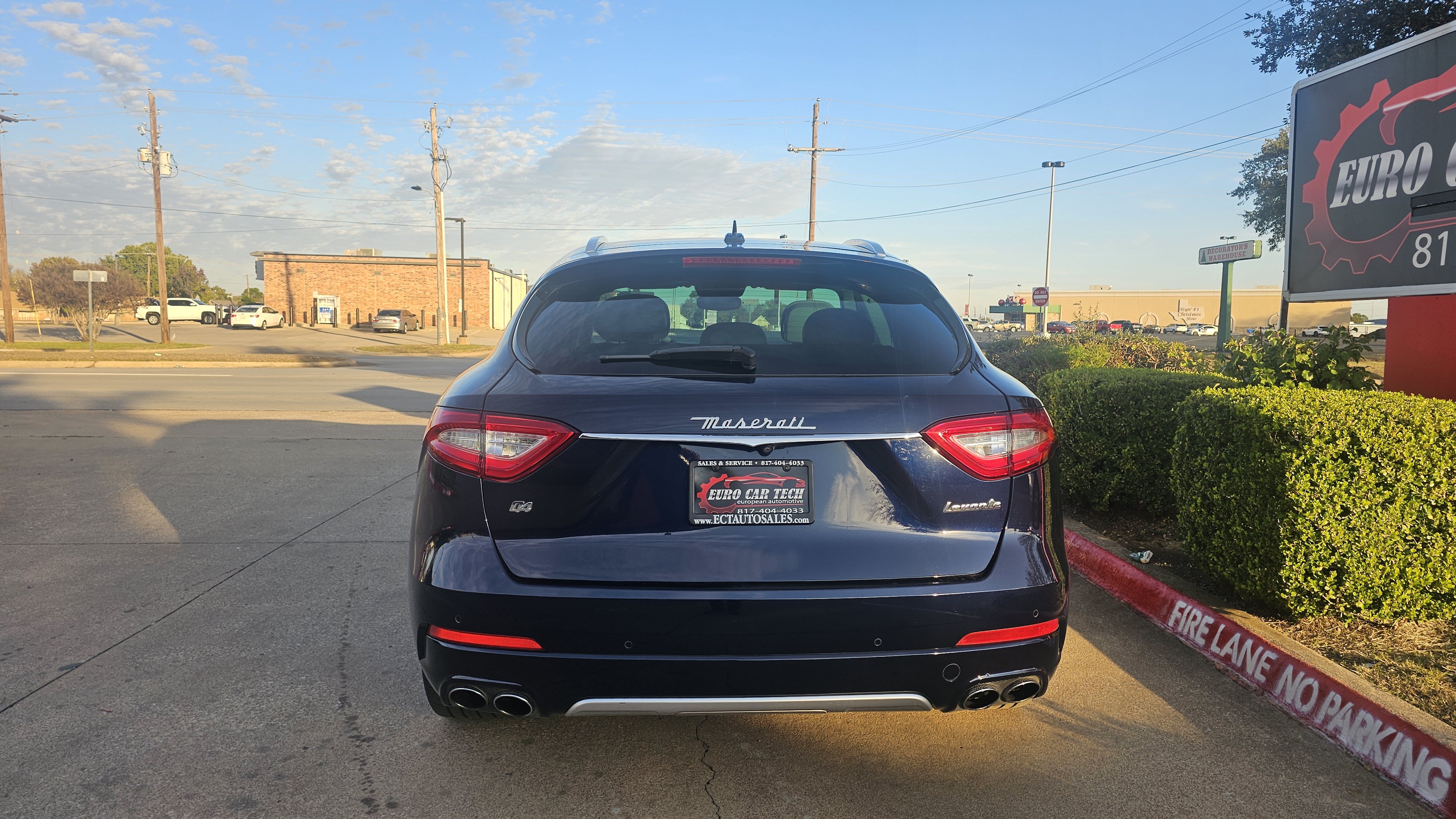 Used 2019 Maserati Levante GranLusso AWD/4WD image 4