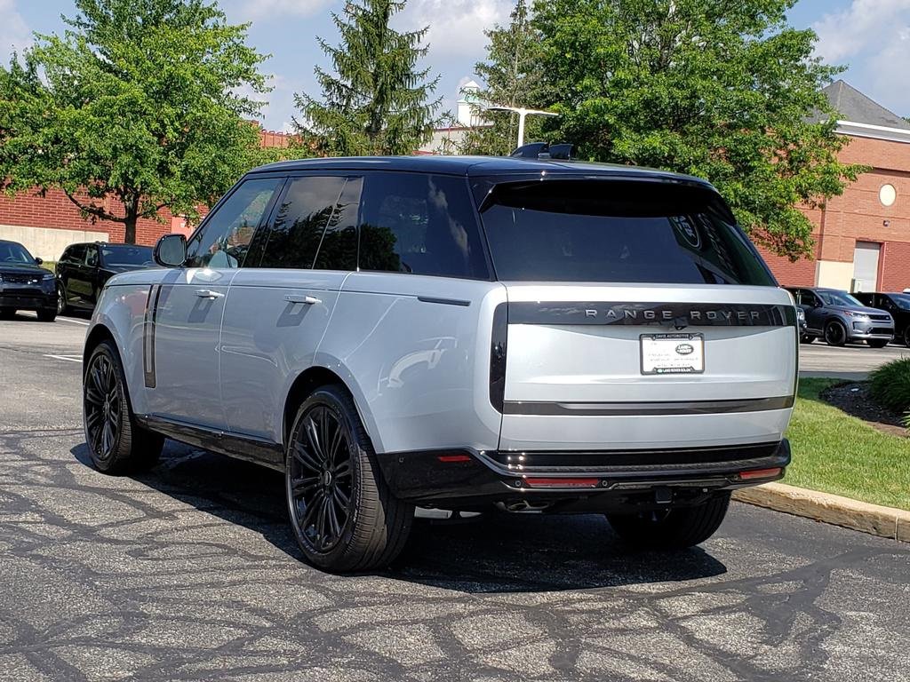 New 2025 Land Rover Range Rover SE image 7