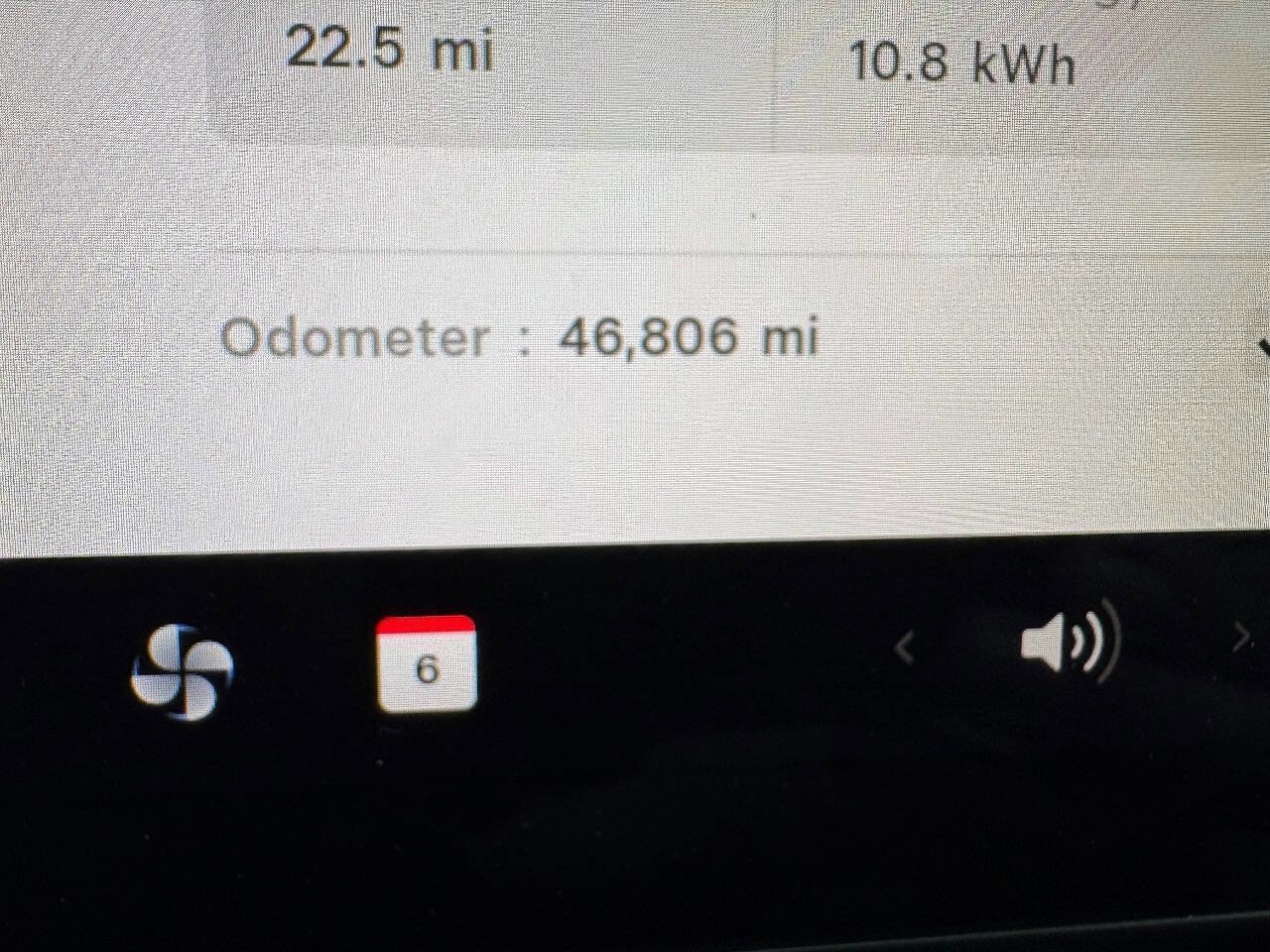 Used 2018 Tesla Model 3 Long Range image 16