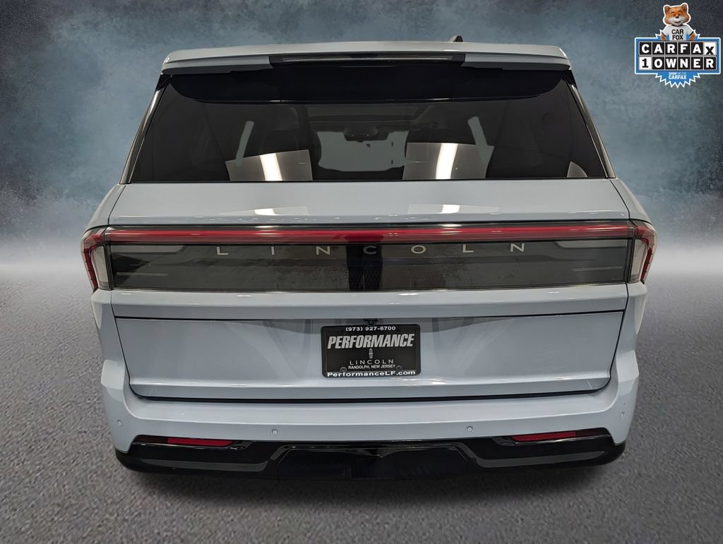 Used 2025 Lincoln Navigator Reserve AWD/4WD image 5
