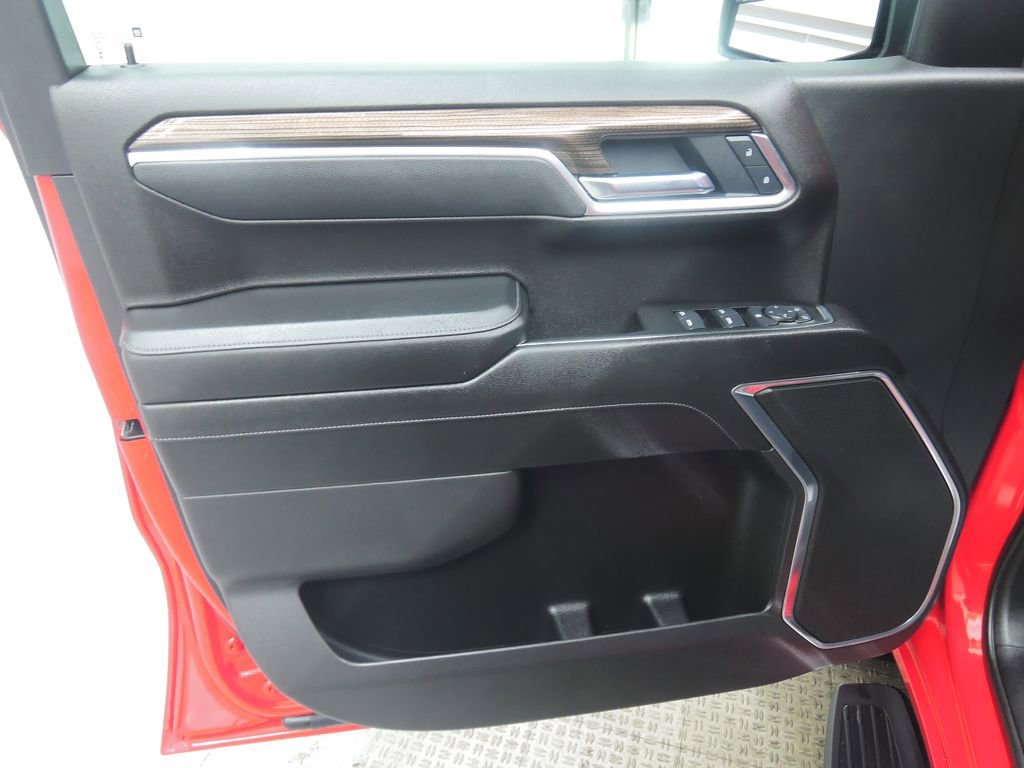 Used 2025 Chevrolet Silverado 1500 LT image 27