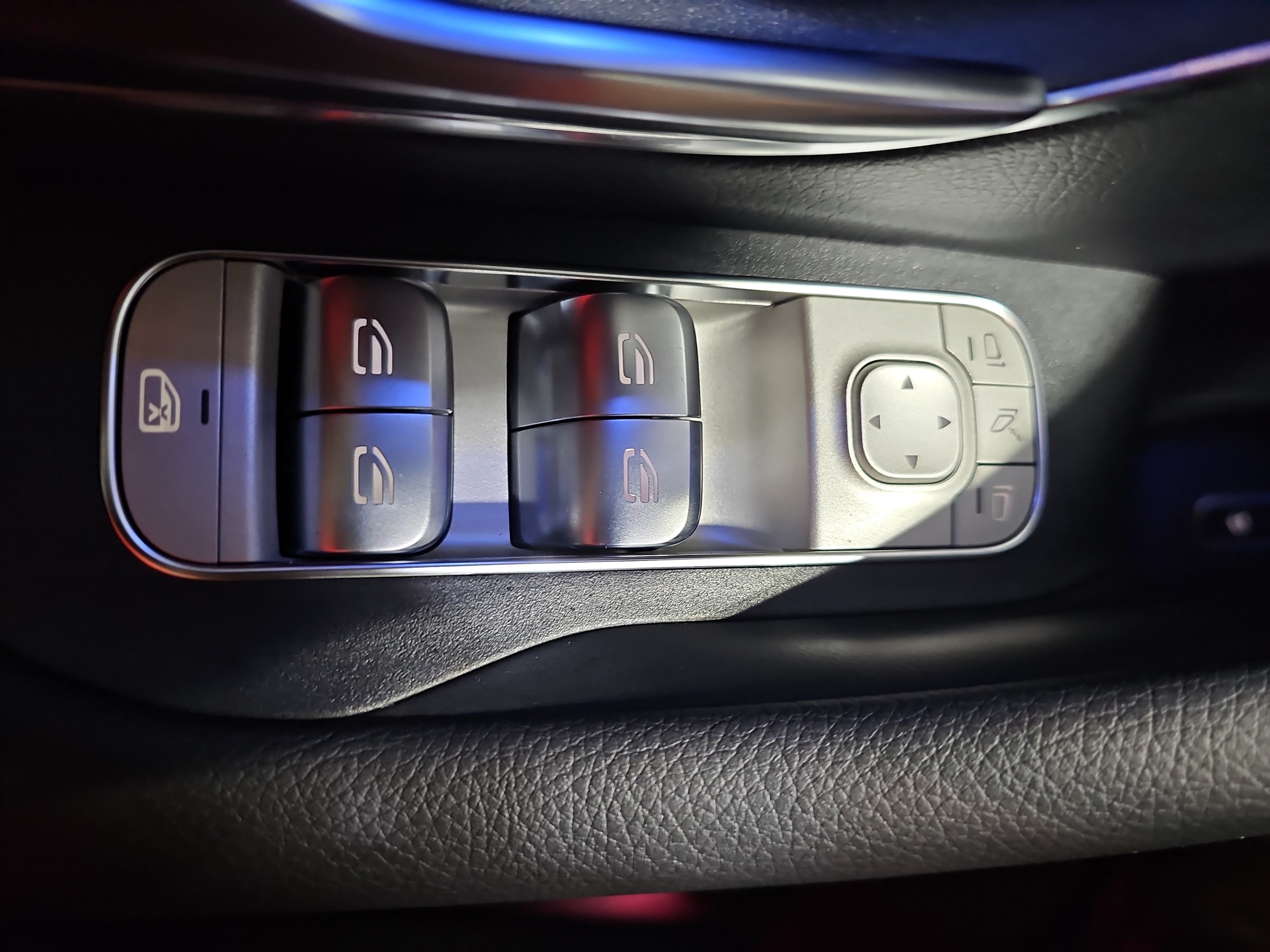 New 2026 Mercedes-Benz GLS 450 4MATIC image 28