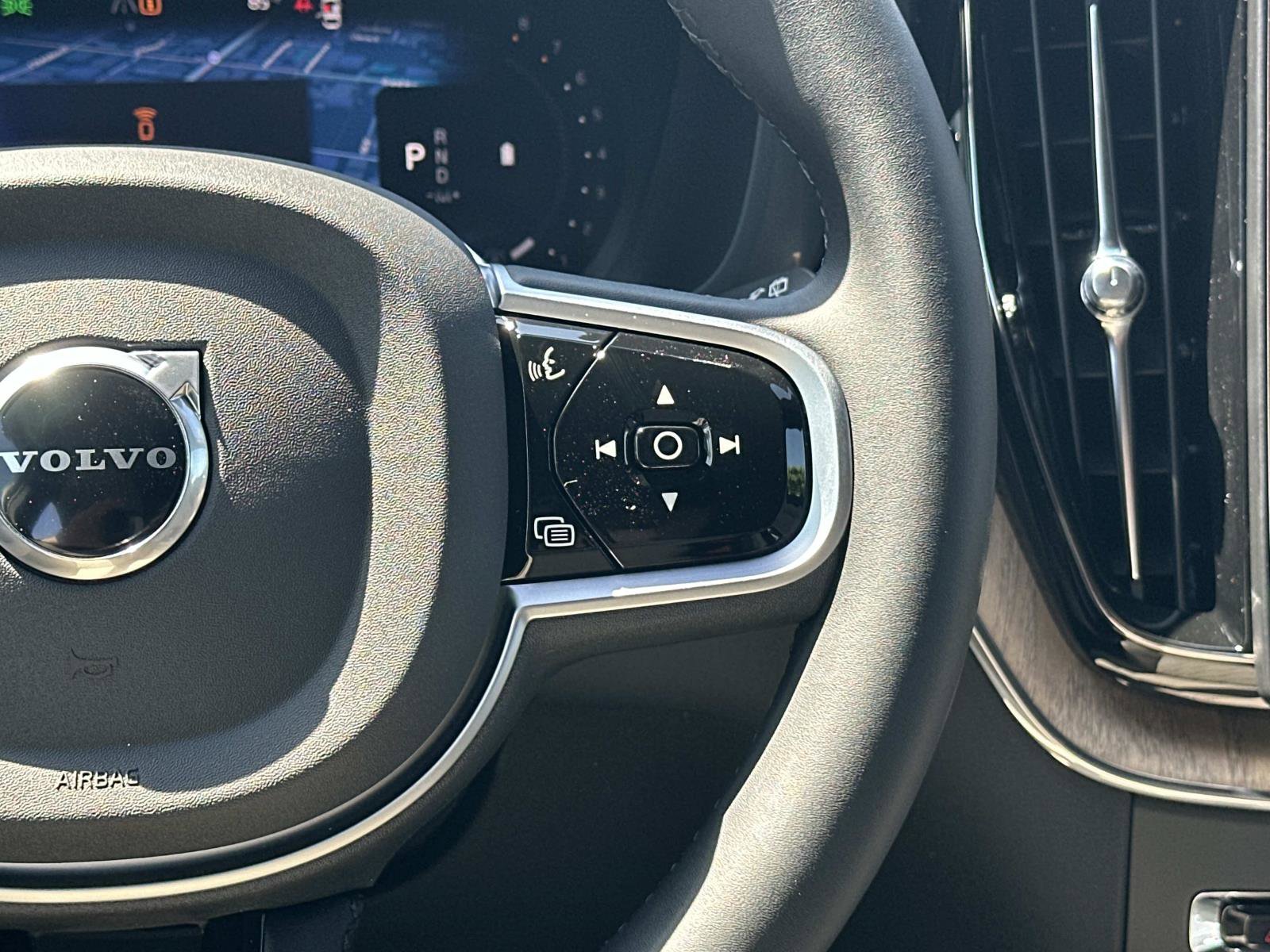 New 2026 Volvo XC60 B5 Plus w/ Protection Package Premier AWD/4WD image 9