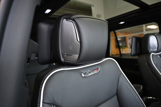 New 2026 GMC Yukon AT4 Ultimate w/ LPO, Floor Liner Package image 11