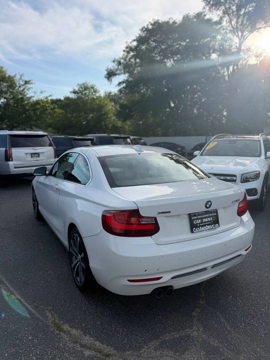 Used 2017 BMW 230i xDrive Coupe AWD/4WD image 3