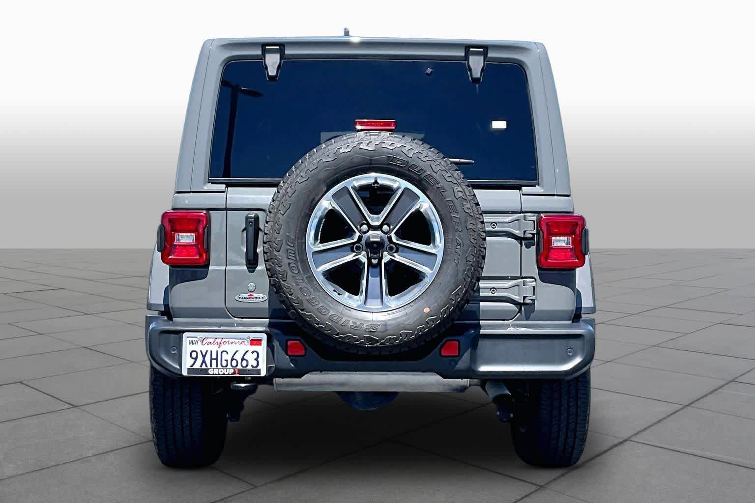 Used 2020 Jeep Wrangler Unlimited Sahara AWD/4WD image 4