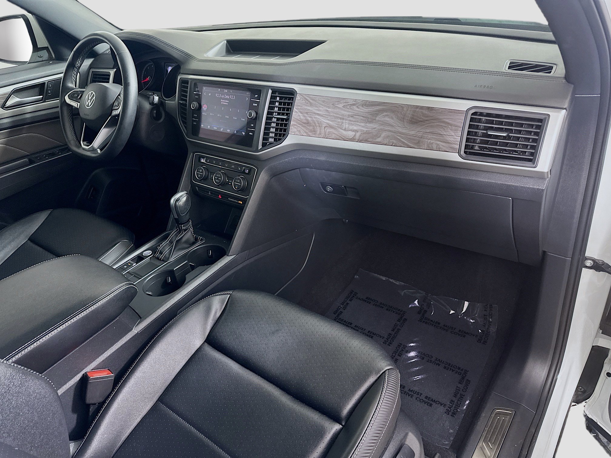 Used 2021 Volkswagen Atlas Cross Sport SE w/ Panoramic Sunroof Package FWD image 30