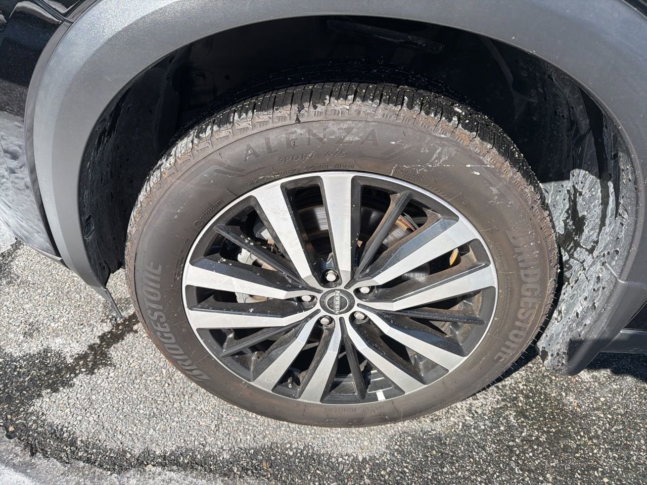 Used 2024 Nissan Pathfinder Platinum w/ Cargo Package image 11