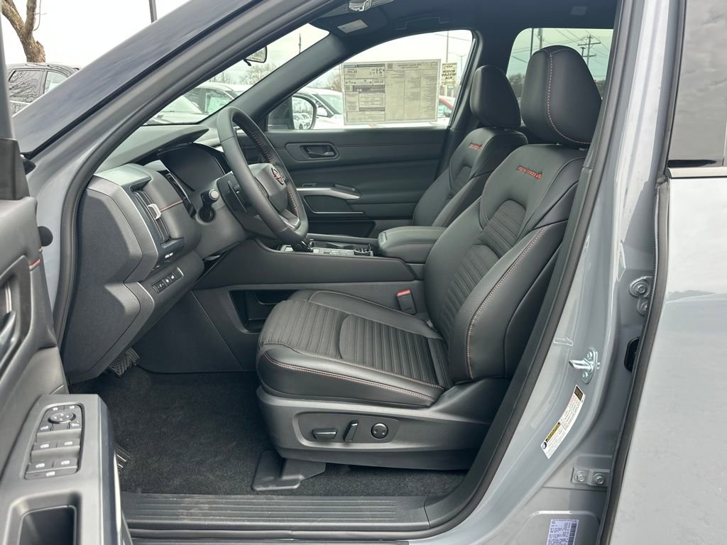 New 2026 Nissan Pathfinder Rock Creek image 9
