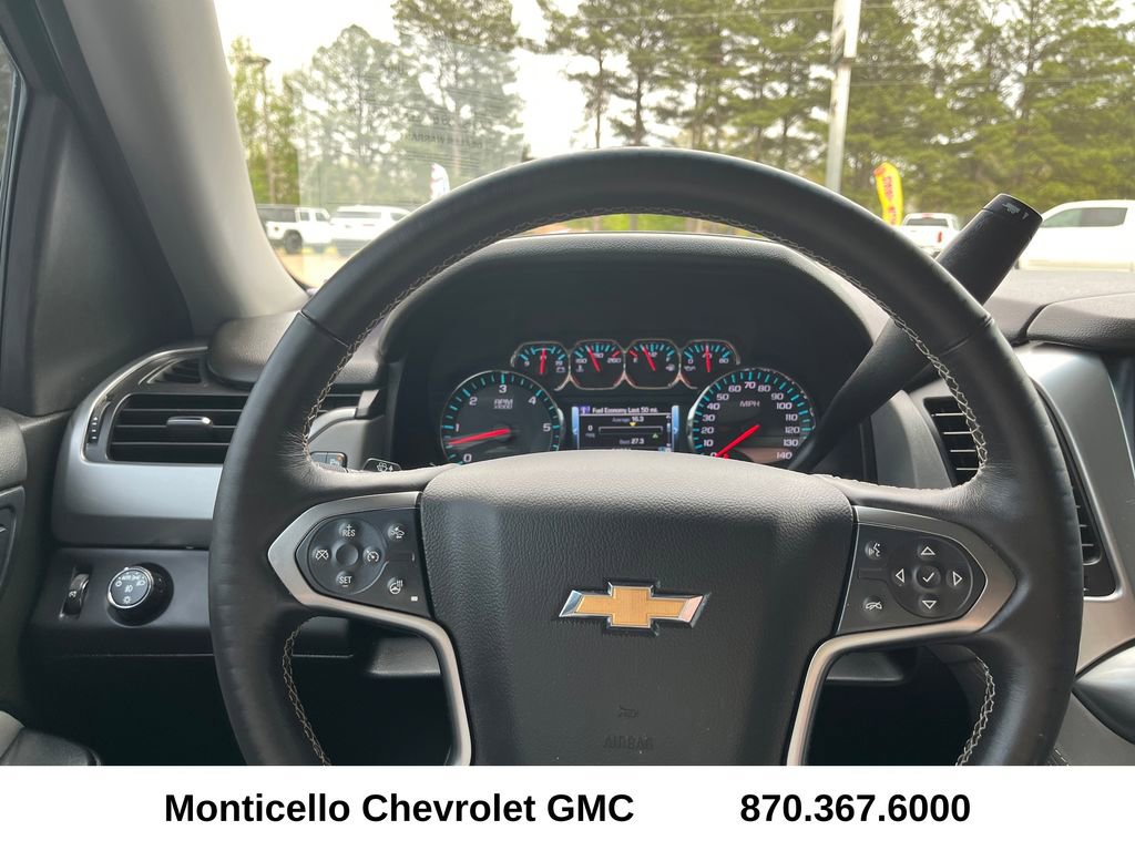 Used 2018 Chevrolet Suburban LT w/ LT Signature Package image 12