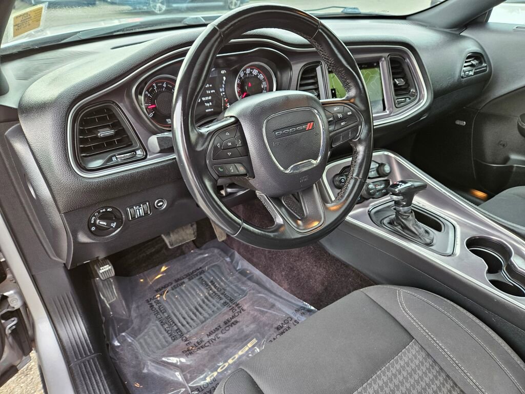 Used 2017 Dodge Challenger R/T w/ Driver Convenience Group image 20