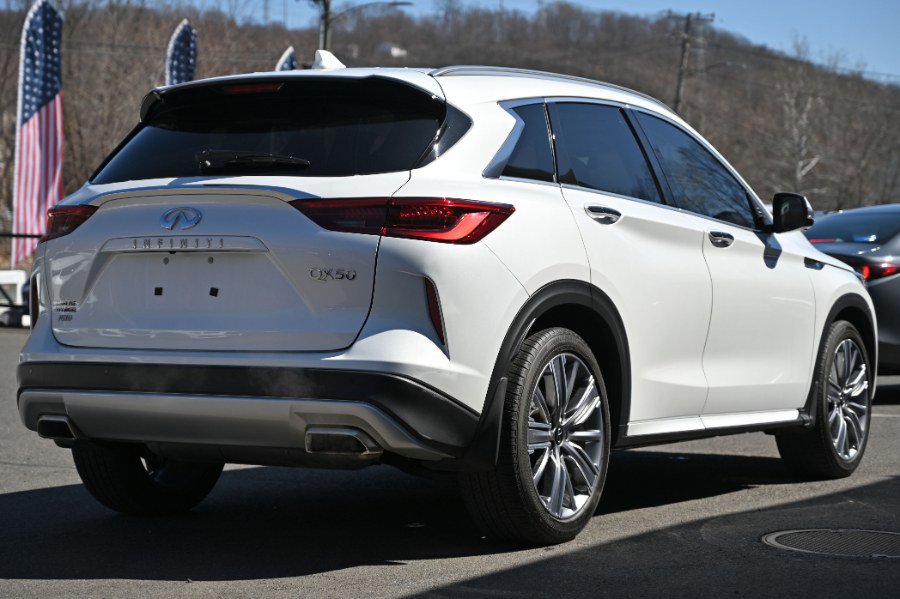 Used 2023 INFINITI QX50 Sensory AWD/4WD image 7