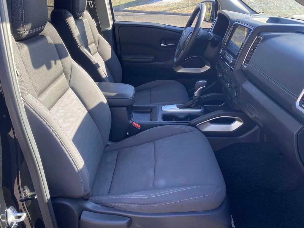 Used 2023 Nissan Frontier SV image 31