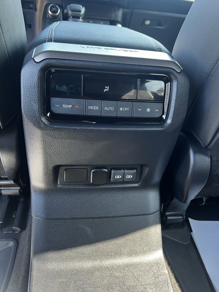 Certified 2024 Toyota Land Cruiser image 32