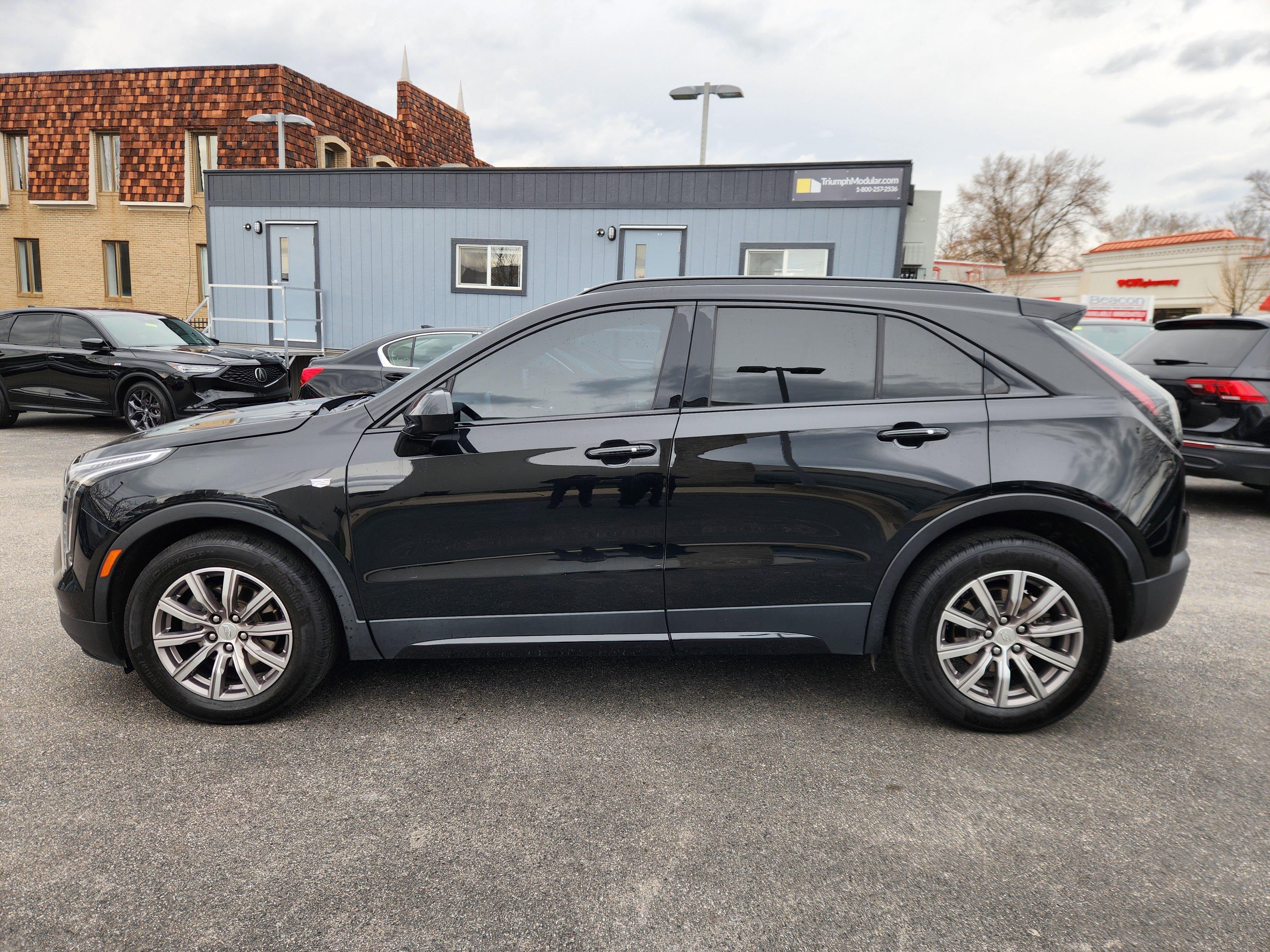 Used 2020 Cadillac XT4 Sport w/ Cold Weather Package image 5