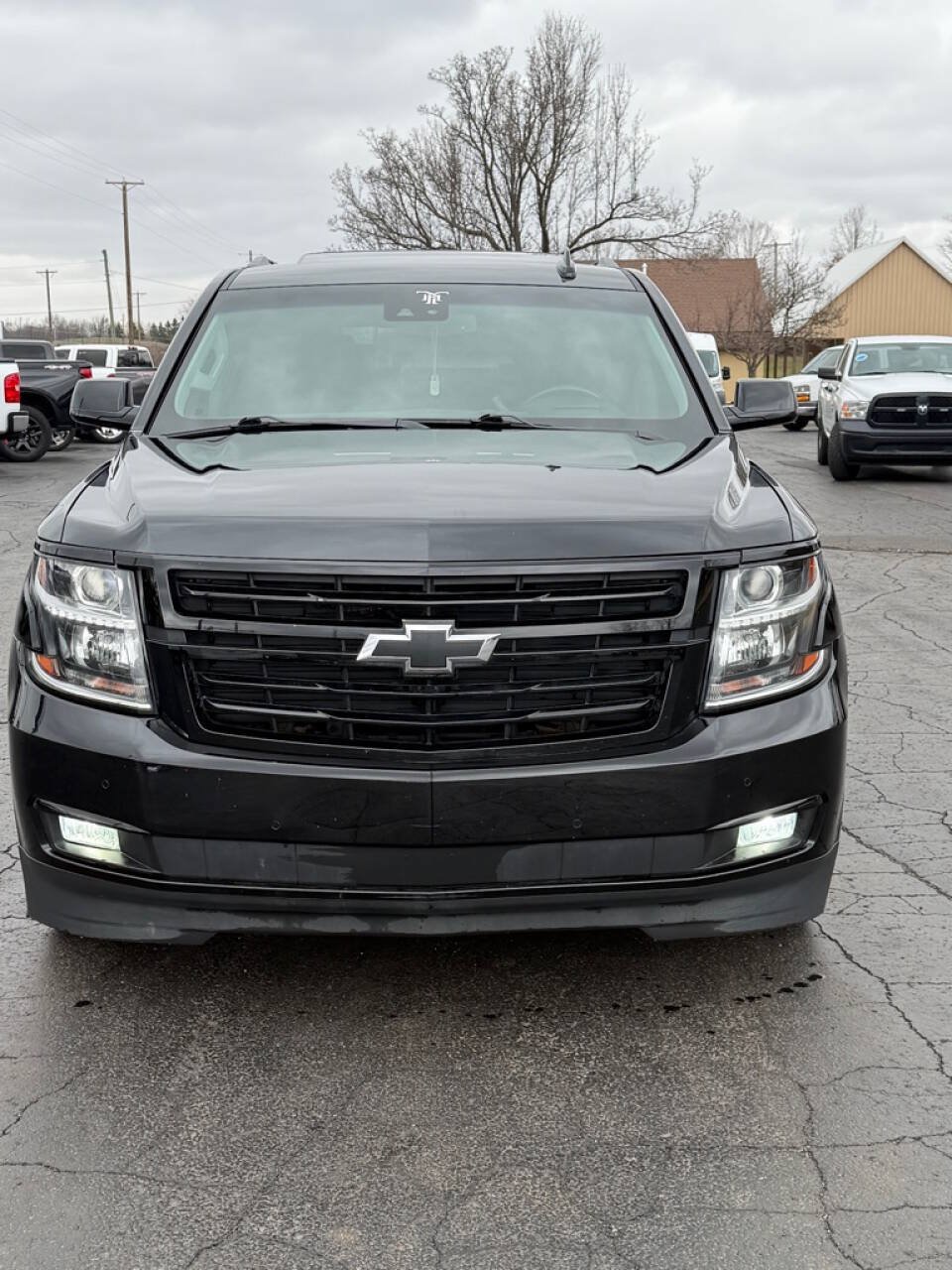 Used 2018 Chevrolet Tahoe Premier AWD/4WD image 2