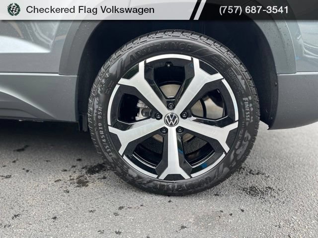 New 2026 Volkswagen Taos SEL AWD/4WD image 7