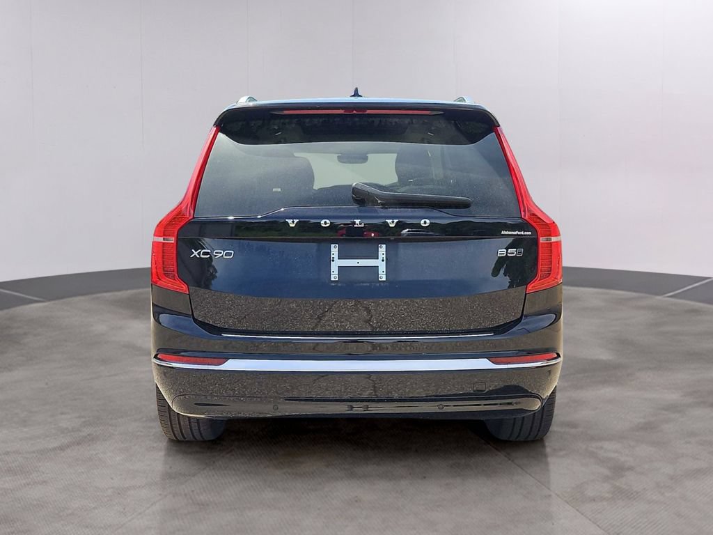 Used 2024 Volvo XC90 B5 Plus w/ Protection Package Premier AWD/4WD image 5