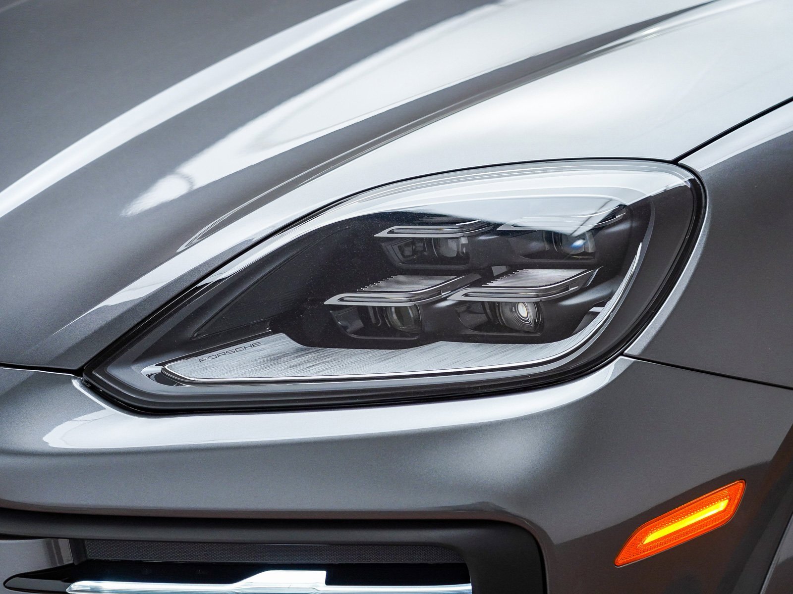 Certified 2025 Porsche Cayenne E-Hybrid image 11