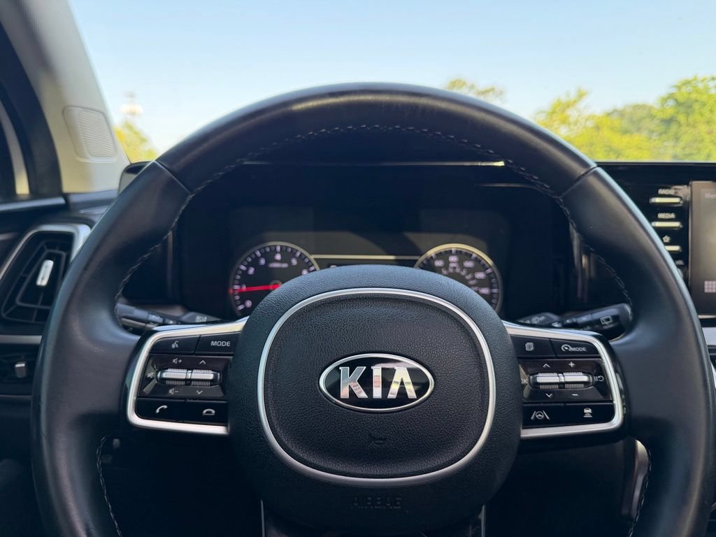 Used 2021 Kia Sorento EX w/ Panoramic Sunroof Package AWD/4WD image 12
