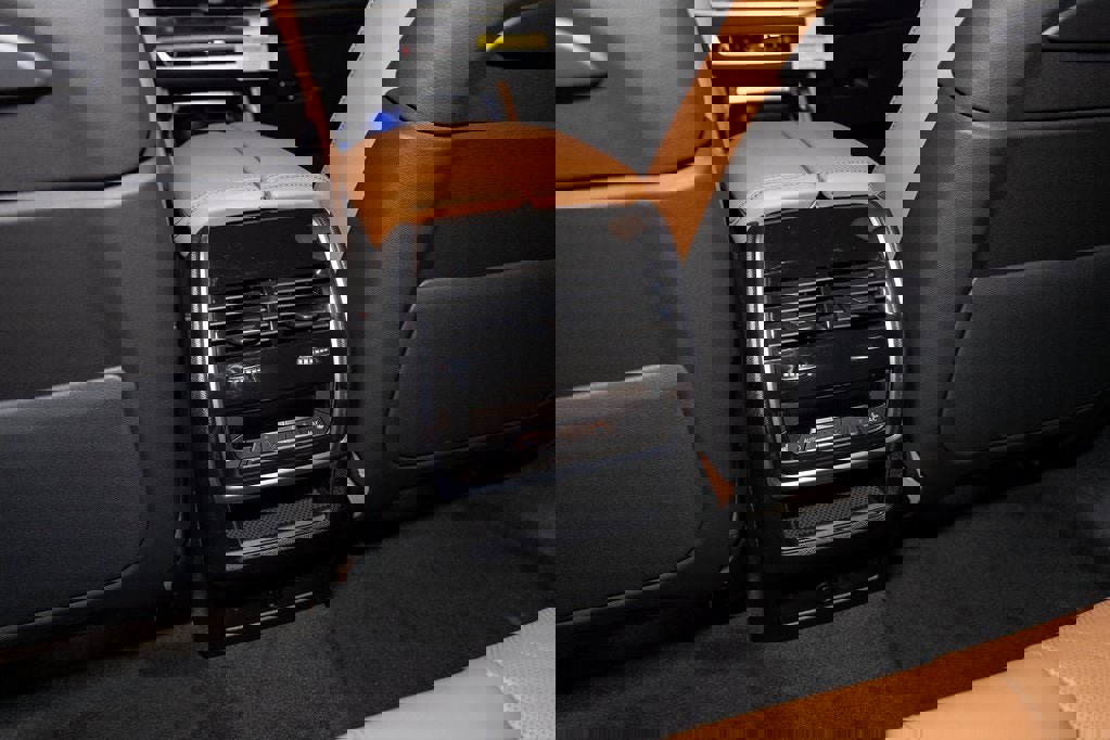 New 2026 BMW X6 M60i image 38