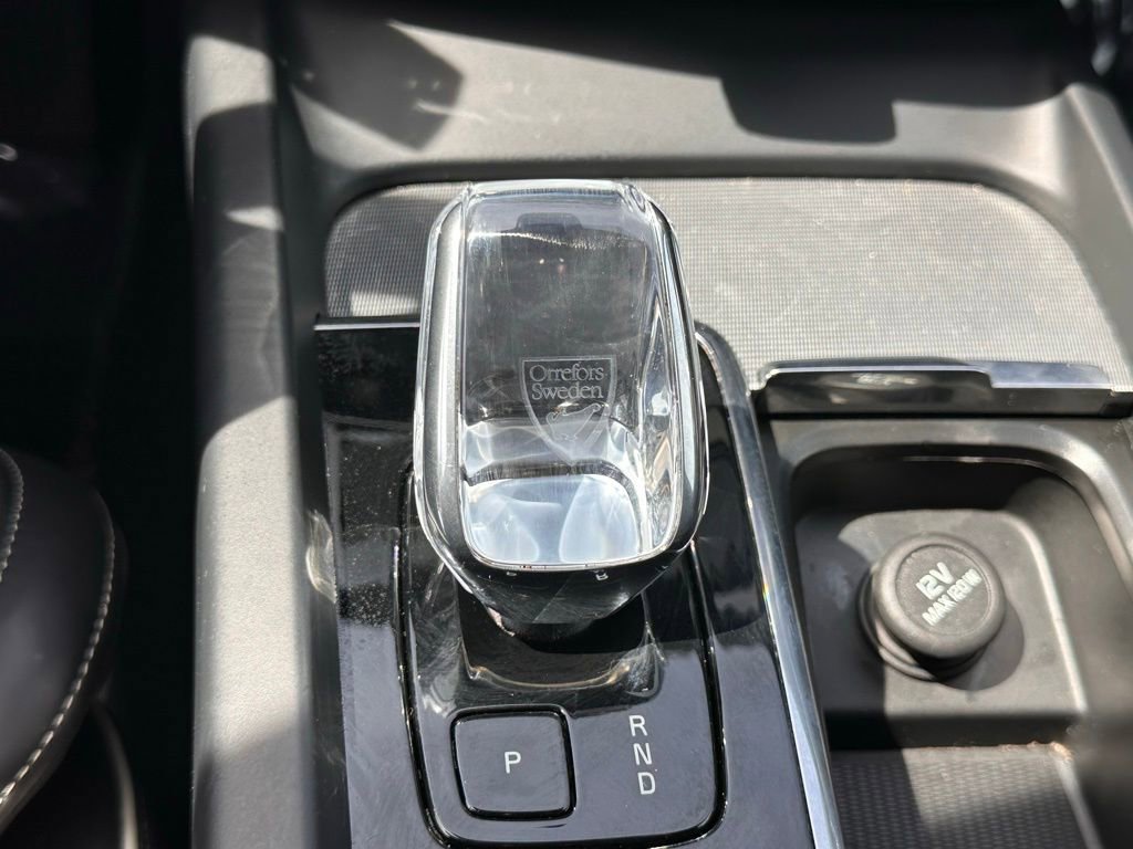 Used 2024 Volvo S60 B5 Plus image 33