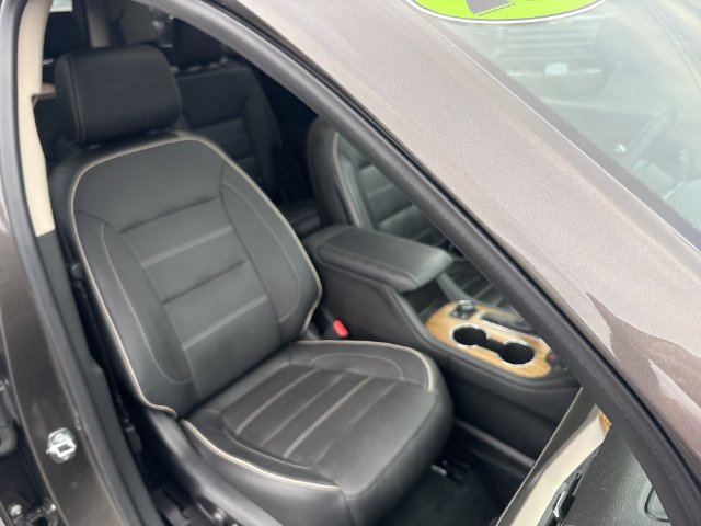 Certified 2019 GMC Acadia Denali w/ Technology Package AWD/4WD image 29