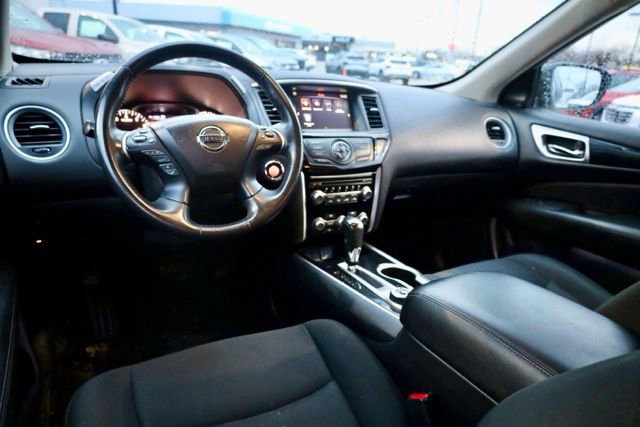 Used 2019 Nissan Pathfinder SV image 6