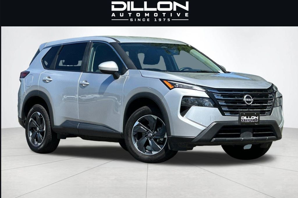 Used 2024 Nissan Rogue SV AWD/4WD image 1