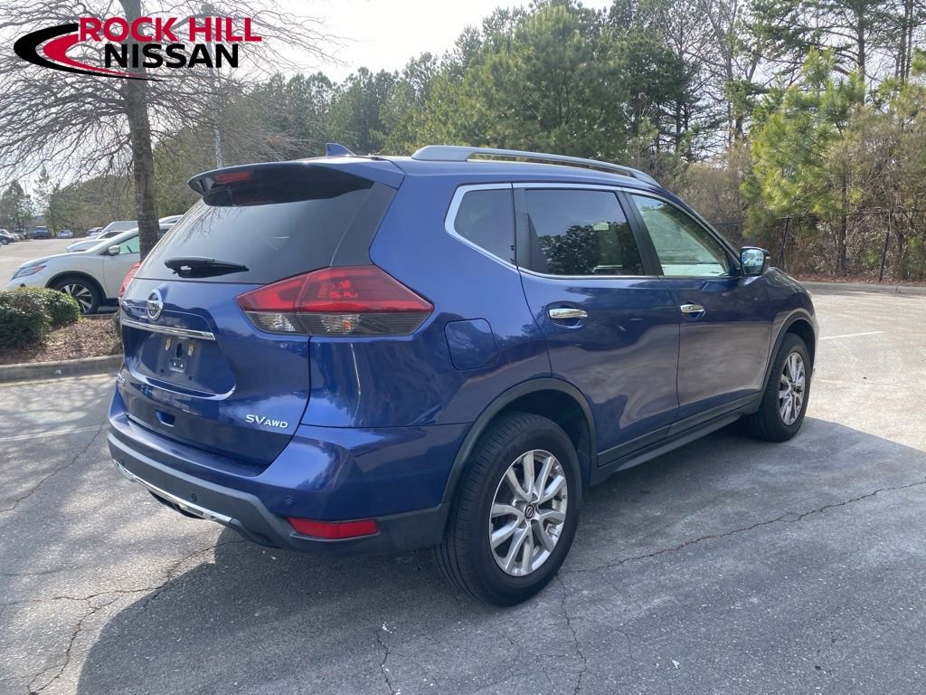 Used 2020 Nissan Rogue SV image 3