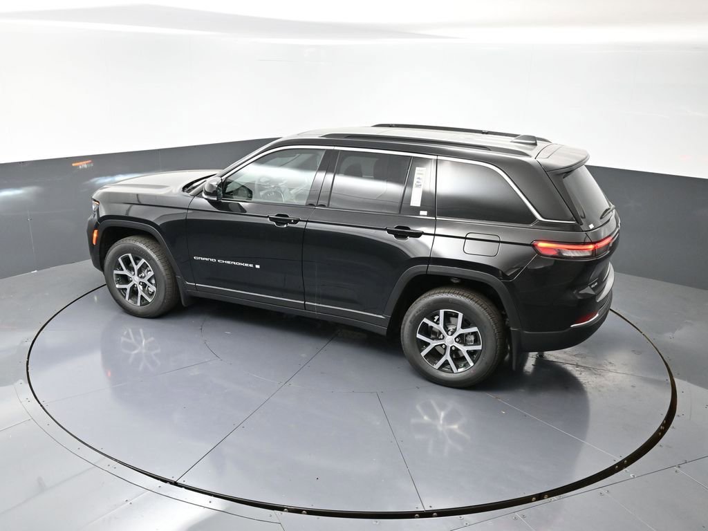New 2025 Jeep Grand Cherokee Limited w/ Trailer Tow Package image 45