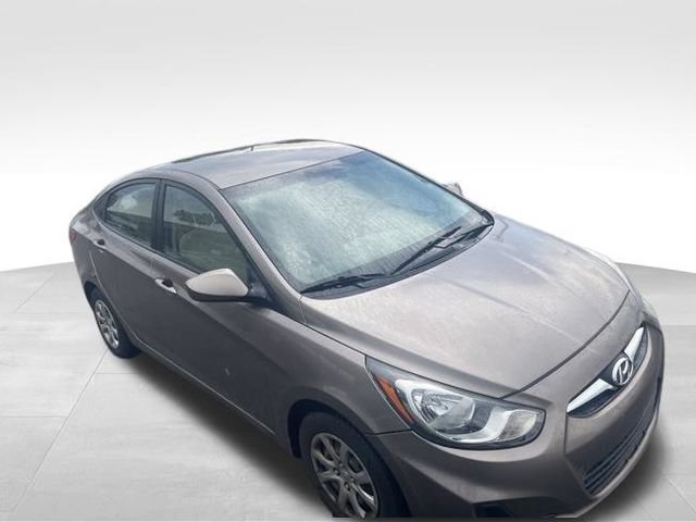 Used 2013 Hyundai Accent GLS FWD image 3